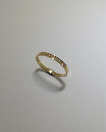 Diamantring i 18K guld