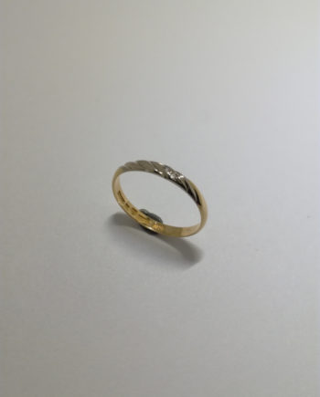 Diamantring i 18K guld