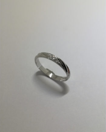 Diamantring i 18K guld