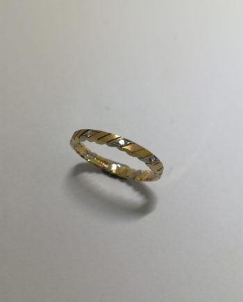 Diamantring i 18K guld