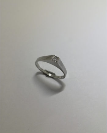 Diamantring i 18K guld